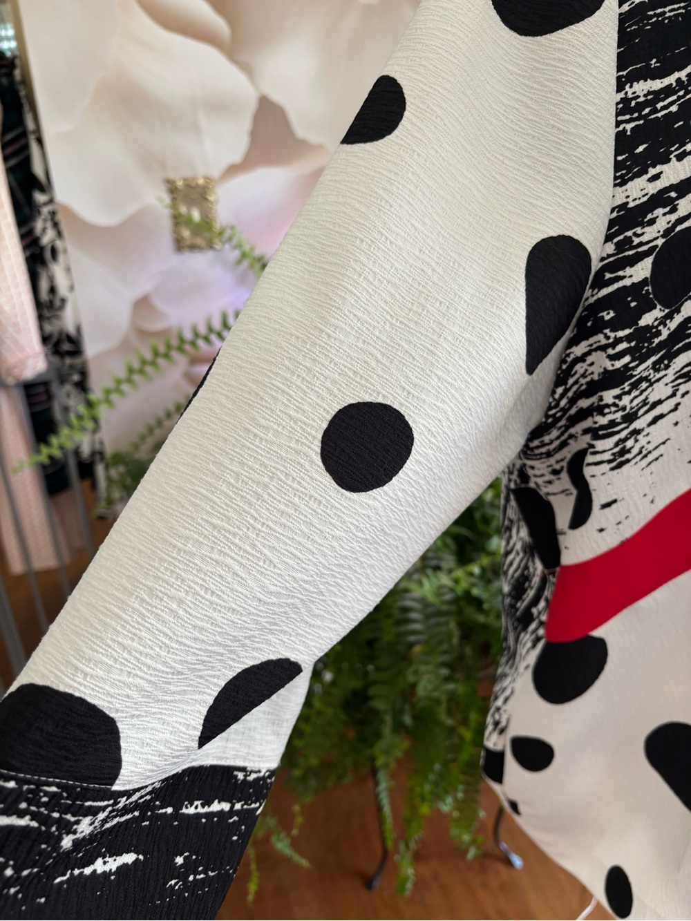 IC BY CONNIE K Black & White Textured Polka-Print Blazer with Red Tag - Picture 4 of 16